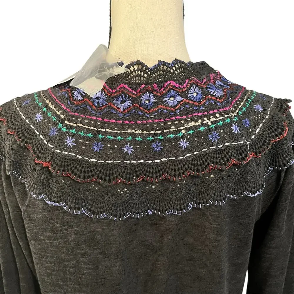 Free People NEW Women's Black V-Neck Embroidered Siesta Fiesta Top Sz XS Boho